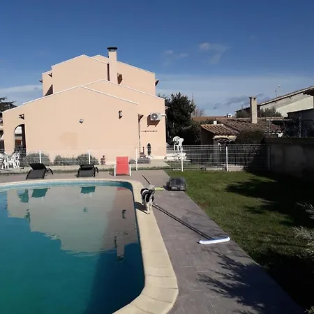 Hébergement de vacances Nimes-camargues *