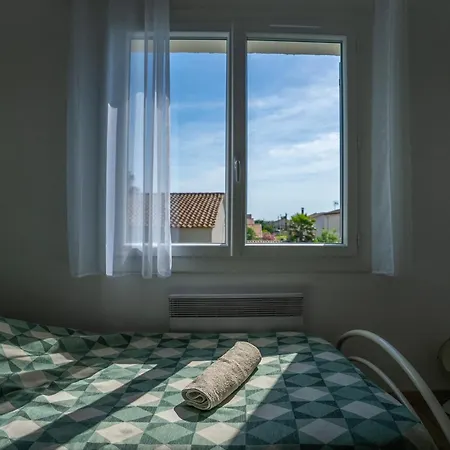 Nyaraló La Garonnaise: Climatisation, Barbecue Et Piscine Garons