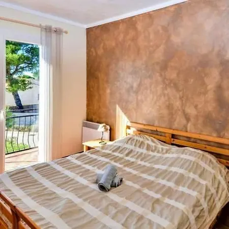 Maison familiale avec grande piscine entre Nîmes et Camargues Garons