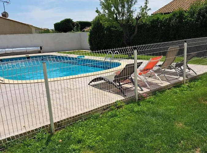 Nimes-camargues * Garons